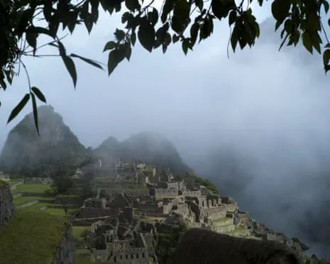 Debris on Railway Lines Strand Nearly 1,000 Travelers at Machu Picchu